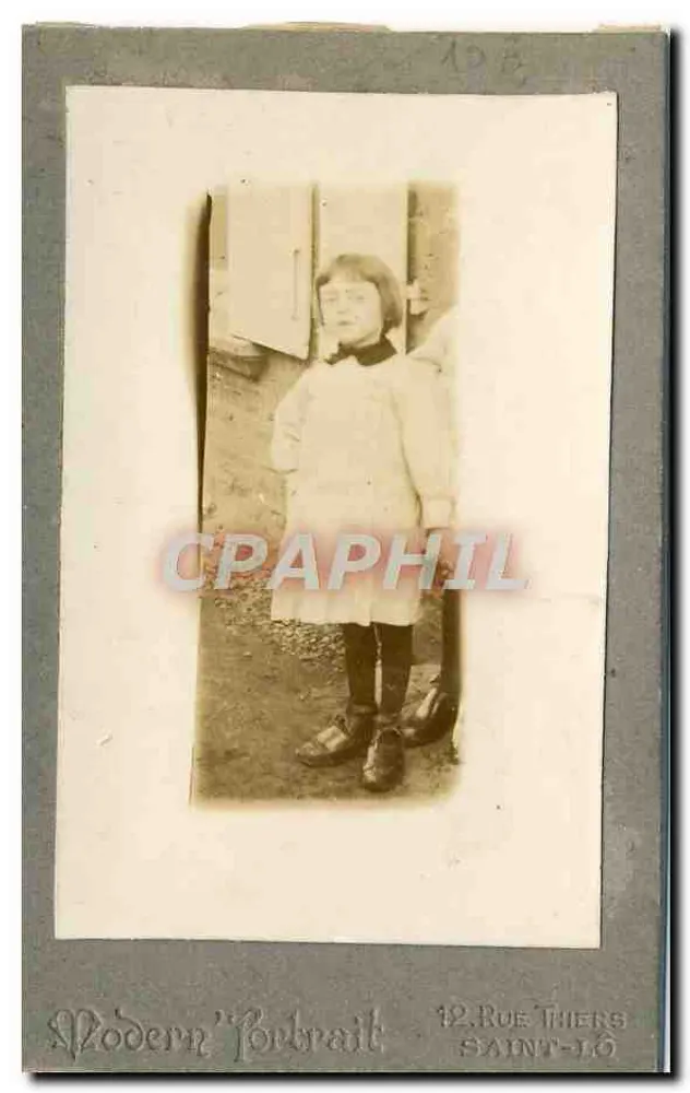 Retrato de niño — Rue Thiers, Saint-Lô — Modern'Portrait, 12 Rue Thiers Saint-Lô - Anverso