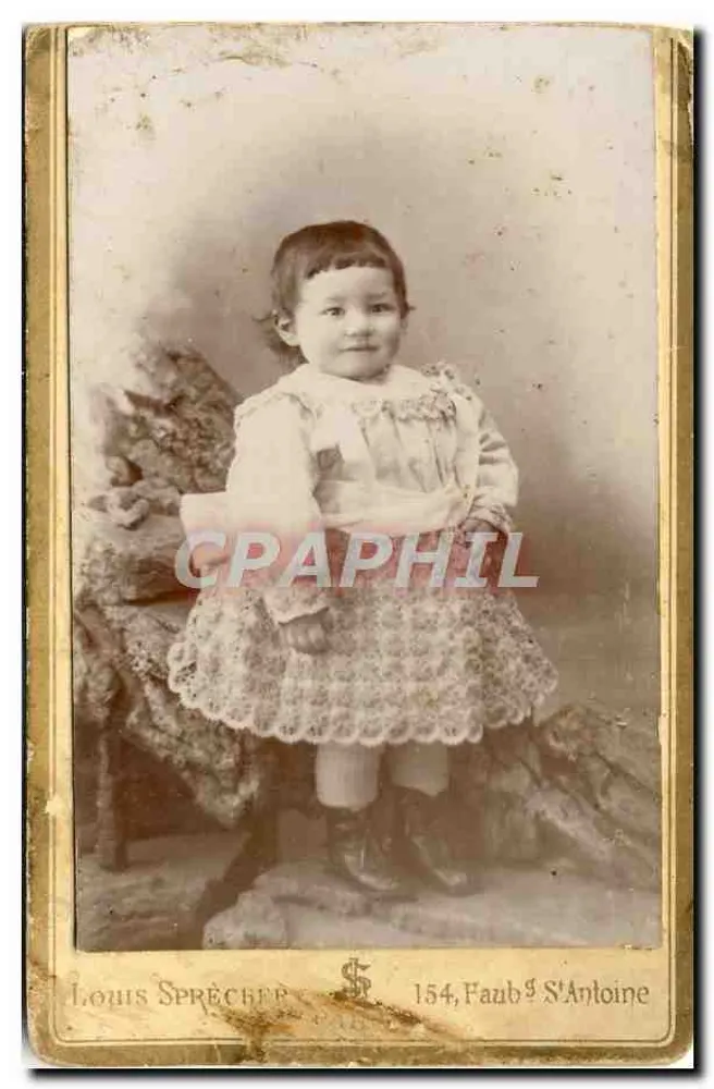 Kleine Mädchen — Portraitstudio — Louis Sprèche, 154, Faubourg Saint-Antoine - Vorderseite