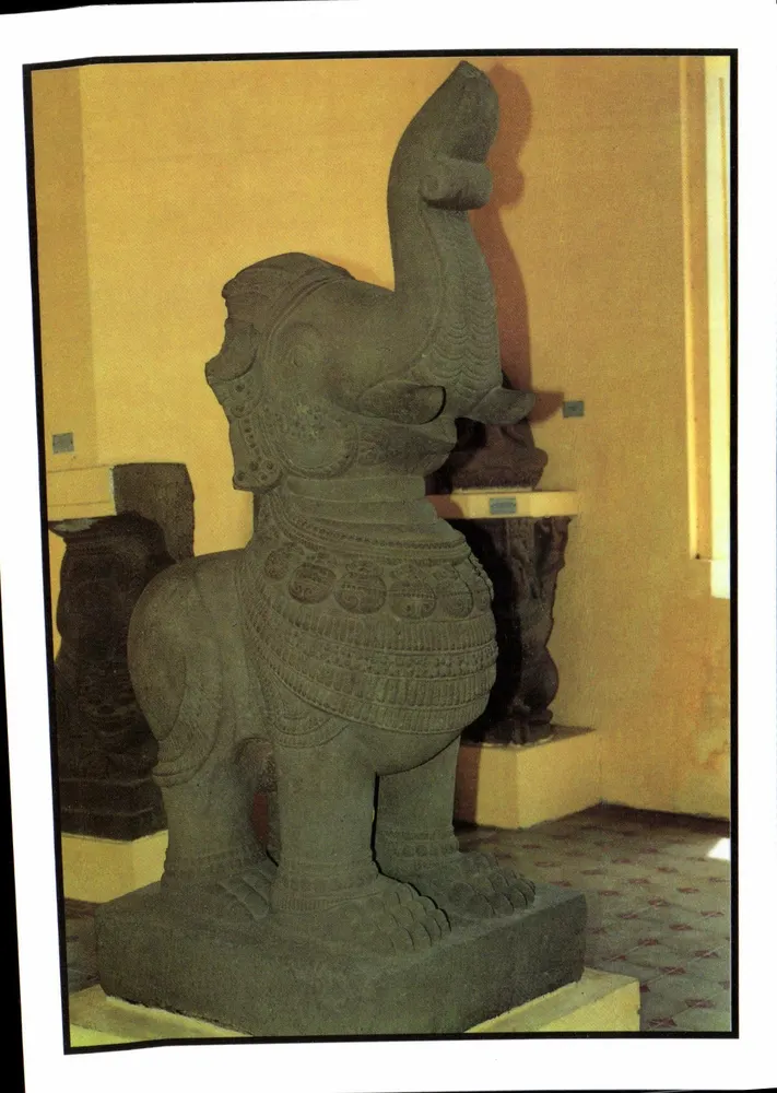 Statue des Gajasimha — 12. bis 13. Jahrhundert — Bao Tang Dieu Khac Cham, Da Nang - Vorderseite