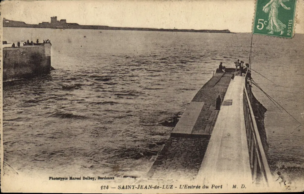 SAINT-JEAN-de-LUZ — 항구 입구 — Maresal Delbey, 보르도 — 번호 124 - 앞면