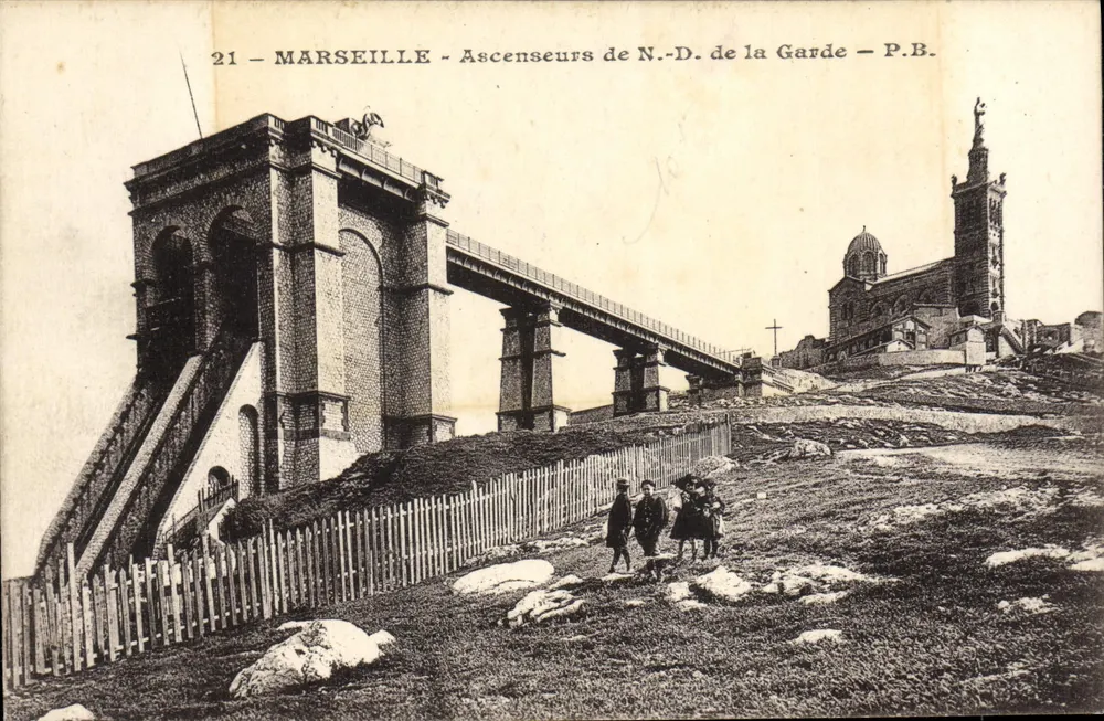 Marselha - Elevadores de N.-D. de la Garde - P.B. - Frente