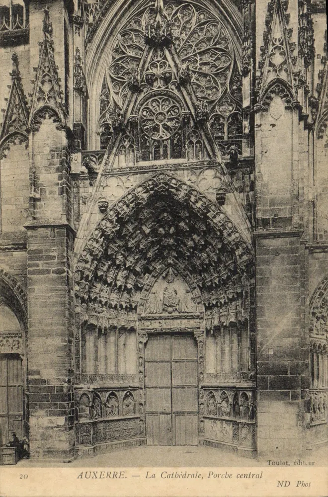 Auxerre — Die Kathedrale, Zentralportal — Verlag Toulot - Vorderseite