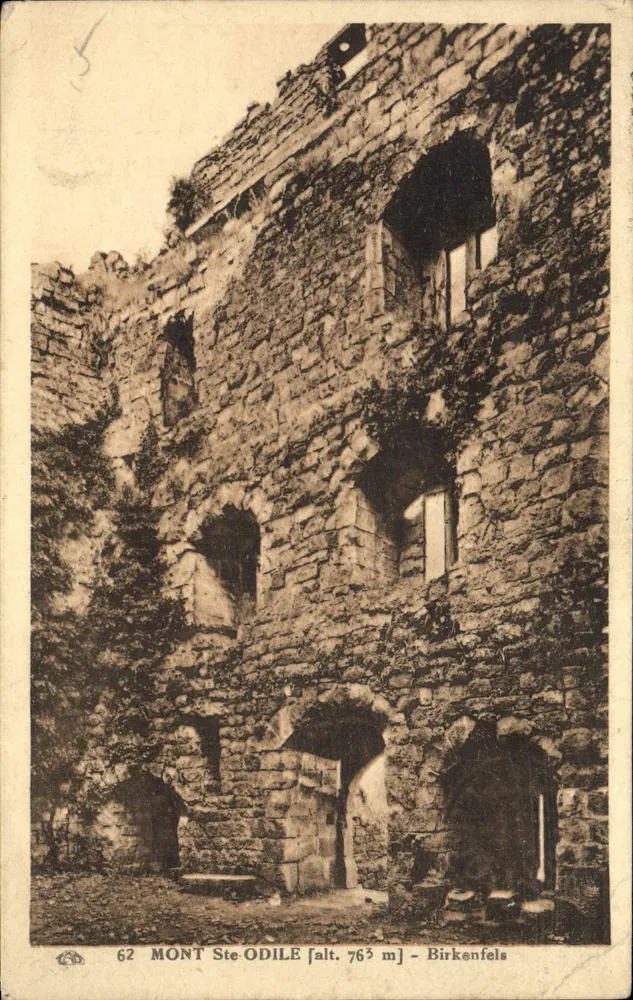Monte Ste-Odile — ruínas de Birkenfels - Frente