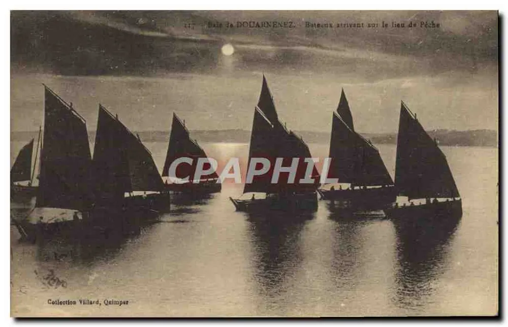 BALE DE DOLARNENEZ — Boote, die am Fischereigelände ankommen — Sammlung Villard, Quimper - Vorderseite