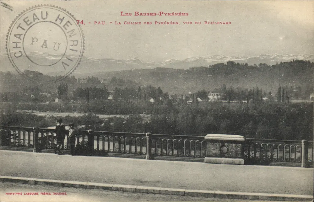 Les Basses-Pyrénées — Vue du Boulevard — Phototypie Labouche Frères, Toulouse - Vorderseite