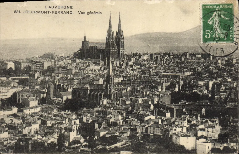 Clermont-Ferrand — Allgemeiner Blick — L'Auvergne, 831 - Vorderseite