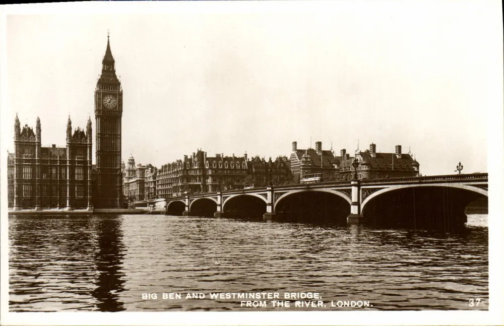 Big Ben und Westminster Bridge, London — Ansicht von der Flussseite — Nr. 37 - Vorderseite