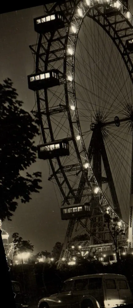 Die Welle von Wien — Nachtsicht — Authentische Fotografie - Vorderseite