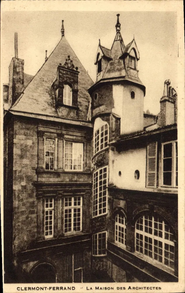 Clermont-Ferrand — A Casa dos Arquitetos - Frente