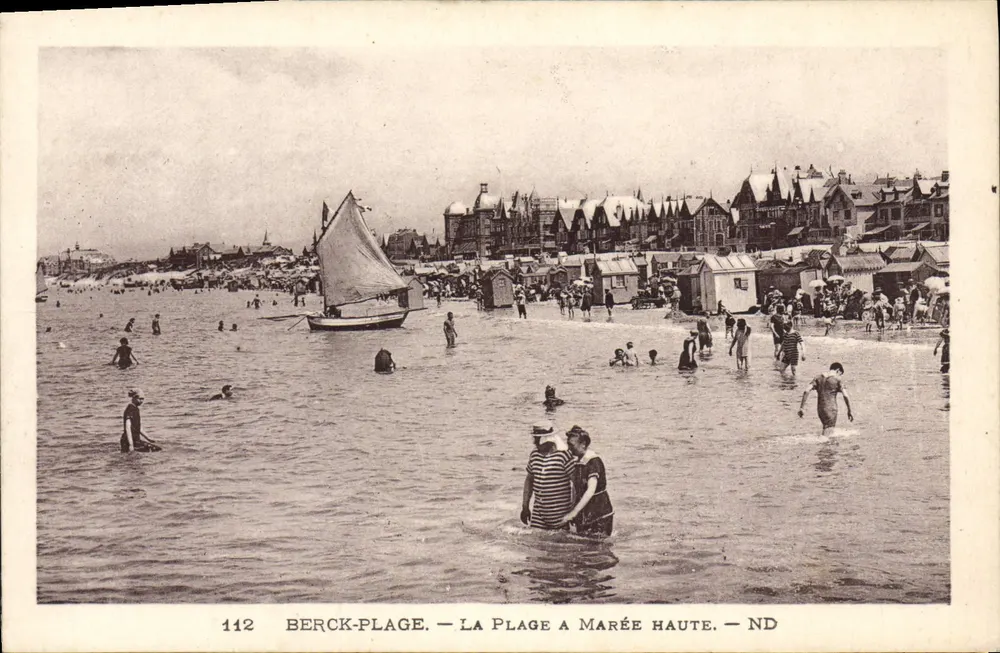 Berck-Plage — A praia com maré alta — ND - Frente
