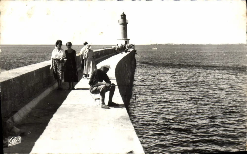 Le Croisic — A Doca e o Farol — Réal-Photo - Frente
