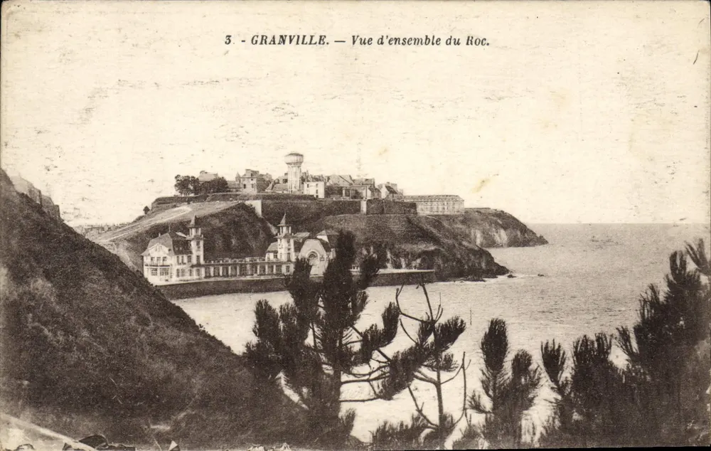 Granville — Vista geral do Roc — Edição A. Bennard, Degraët - Frente