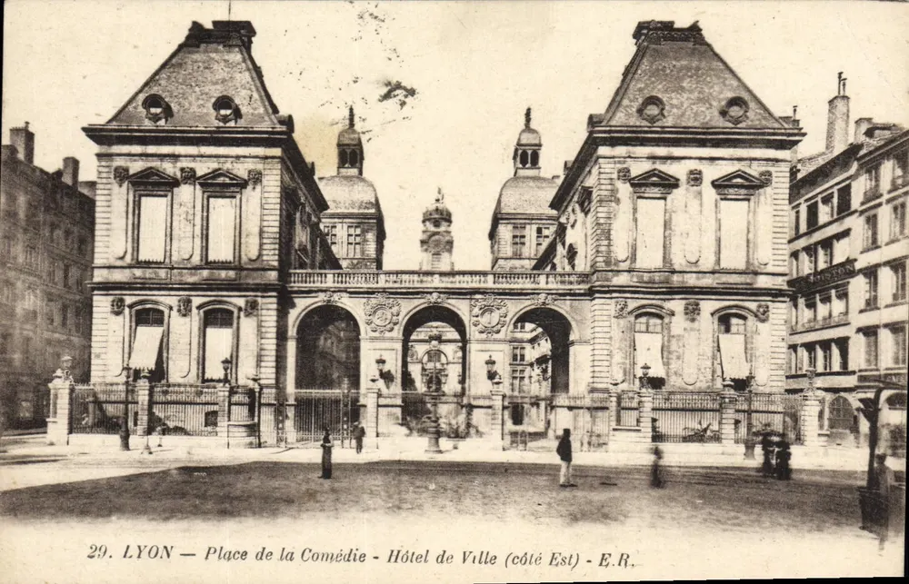 LYON — Place de la Comédie — Rathaus (Ostseite) — E.R. - Vorderseite