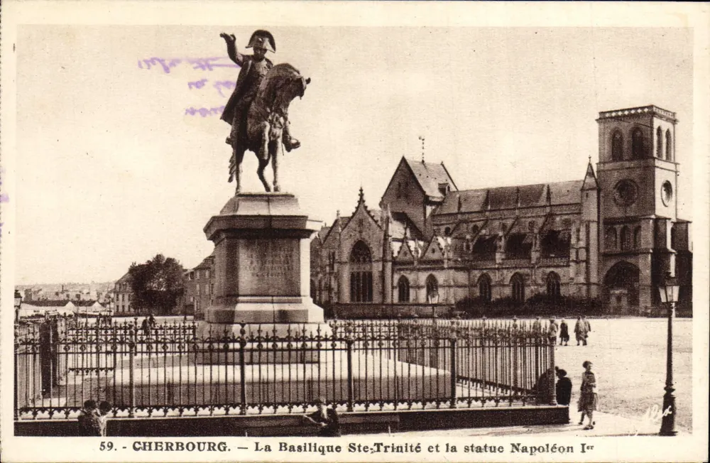 Cherbourg — Die Basilika Sainte-Trinité und die Statue Napoleons I. — Verleger: Nr. 59 - Vorderseite