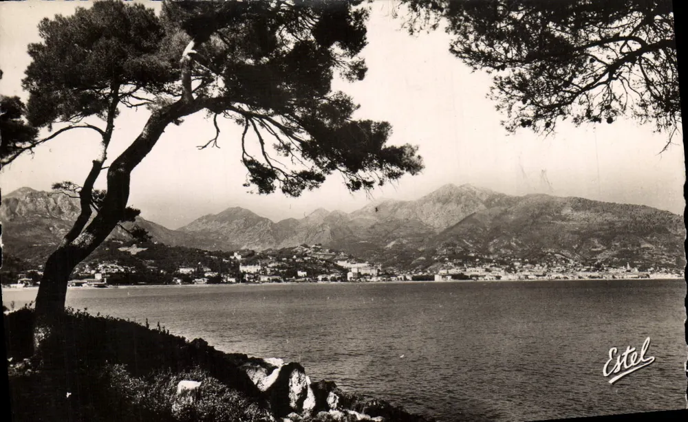 Menton - Carnoles — Visão geral tirada do Cap Martin — Estel - Frente