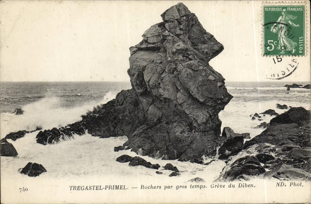 TREGASTEL-PRIMEL — Felsen bei stürmischem Wetter. Strände von Diben. — ND. Foto. — Nr. 740 - Vorderseite