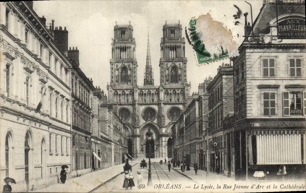 Orléans — Ansicht des Lycée, der Rue Jeanne d'Arc und der Kathedrale — unbekannter Verlag, Nr. 69 - Vorderseite