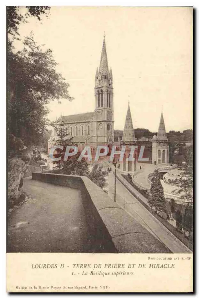 Lourdes II - Terra de oração e milagre - A Basílica superior - Frente