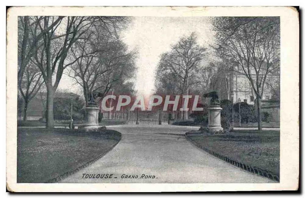 Toulouse - Grand Rond — vue d'entrée avec colonnes et statues — Édition spéciale du Chocolat Poulain - Recto