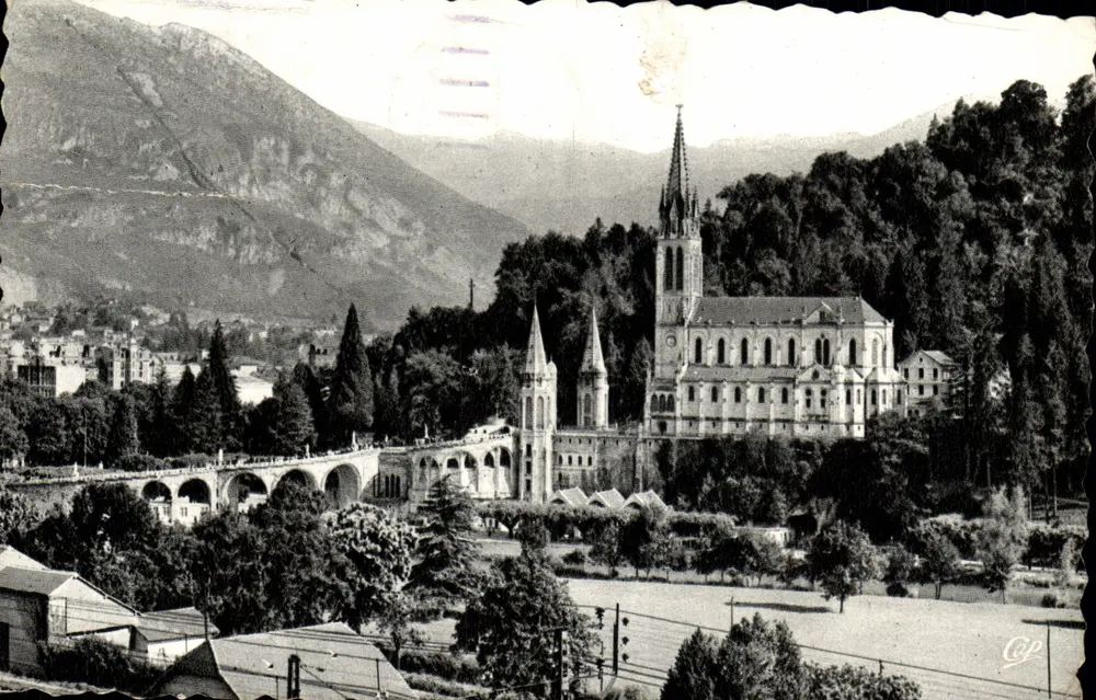 Lourdes — A Basílica e o Pic du Jer — Cie des Arts Photographiques, Paris - Frente