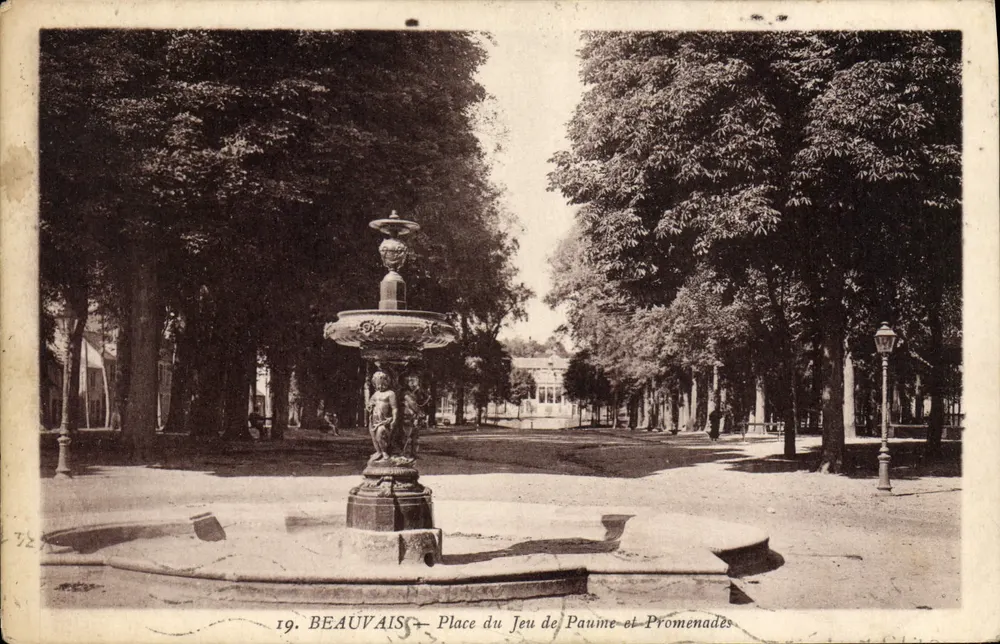 Beauvais — Platz des Jeu de Paume und Promenaden — Verlag E. Harmagniet, Nr. 19 - Vorderseite