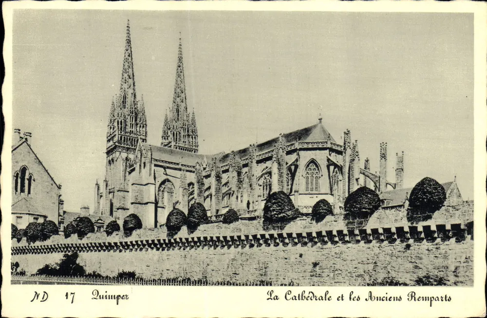 Quimper — Die Kathedrale und die alten Mauern — ND 17 - Vorderseite