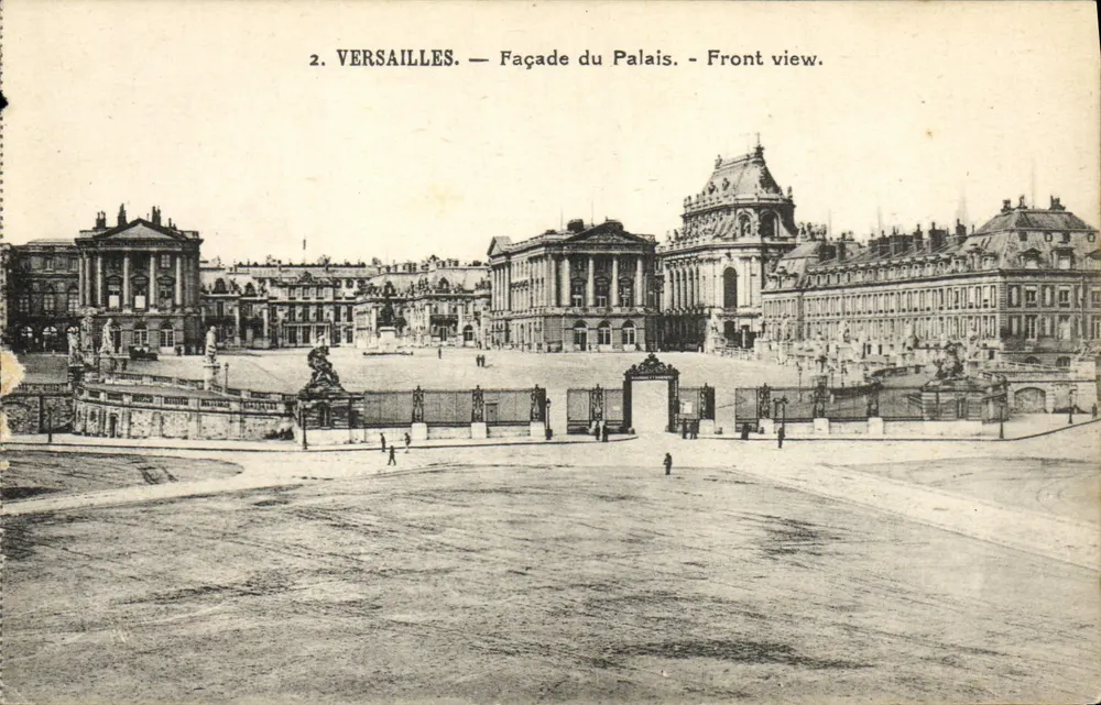 Versailles — Façade du Palais — Front view. — Édition P. Girard, rue Colbeau, Versailles. - Awers