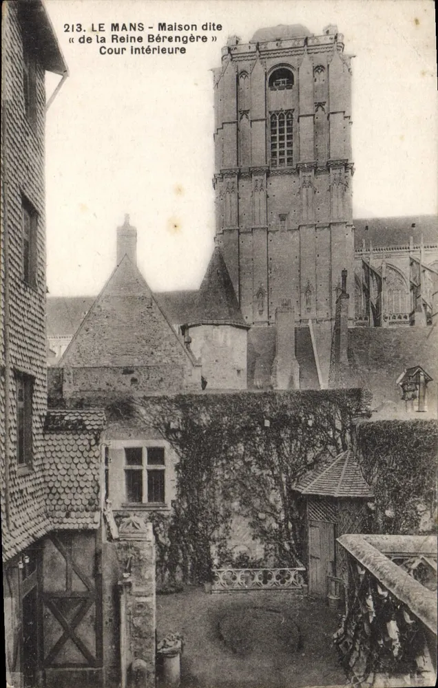Le Mans - Haus genannt « de la Reine Bérengère » - Innenhof - Vorderseite