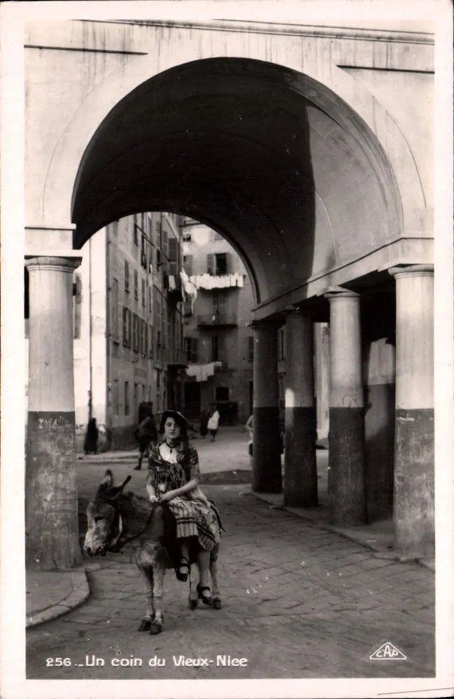 Ein Stück vom alten Nizza — Szene mit einer Frau auf einem Esel — Verleger AP, n° 256 - Vorderseite