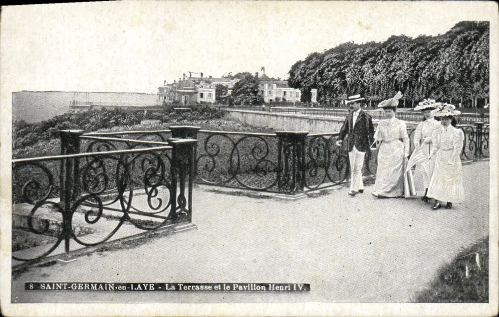 SAINT-GERMAIN-en-LAYE - La Terrasse et le Pavillon Henri IV. - Recto