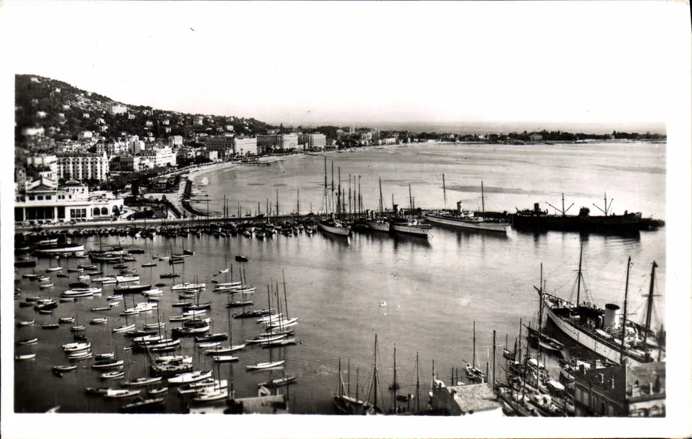 Antike Ansichtskarte Cannes (A.M.) — Der Hafen und die Stadt — Verlag A.D.I.A. Sammlung MIC. Grenoble - Vorderseite