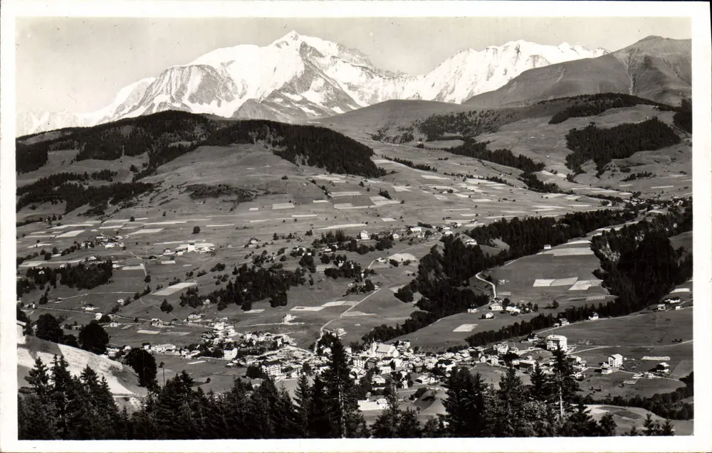 Megève 1113 m. — Vue générale et le Mont Blanc — L. MORAND, Édit. Megève (Haute-Savoie) - Recto