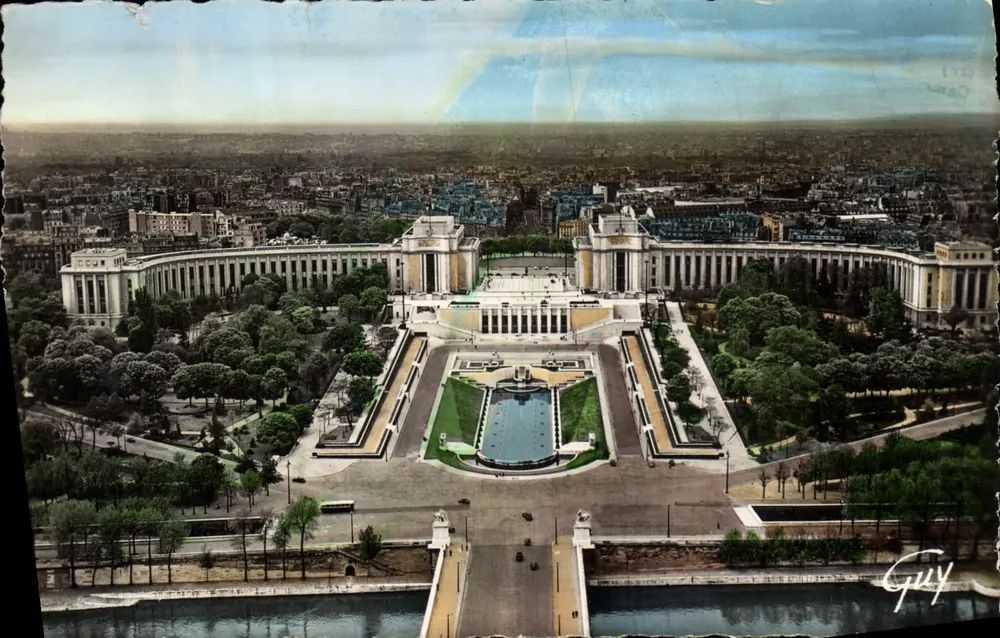 Visão geral do palácio de Chaillot — Paris — Edições André Léonard, n° 4229 - Frente