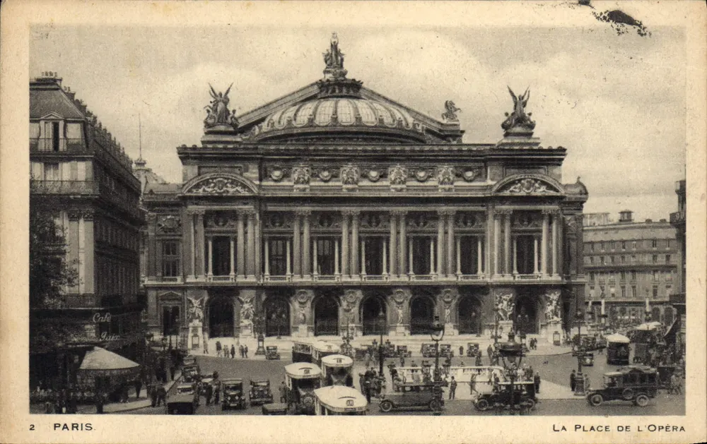 Paris — A Place de l'Opéra — Goutez Le Cigarette Diplomate - Frente