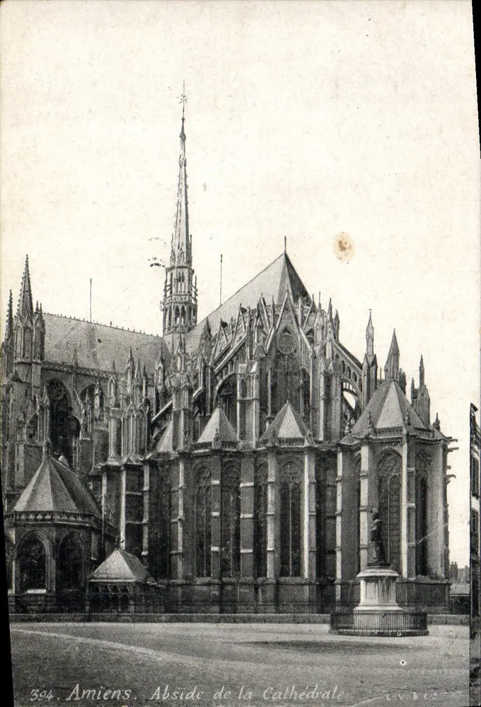 Amiens — Abside da Catedral — R.V. & Cie - Frente