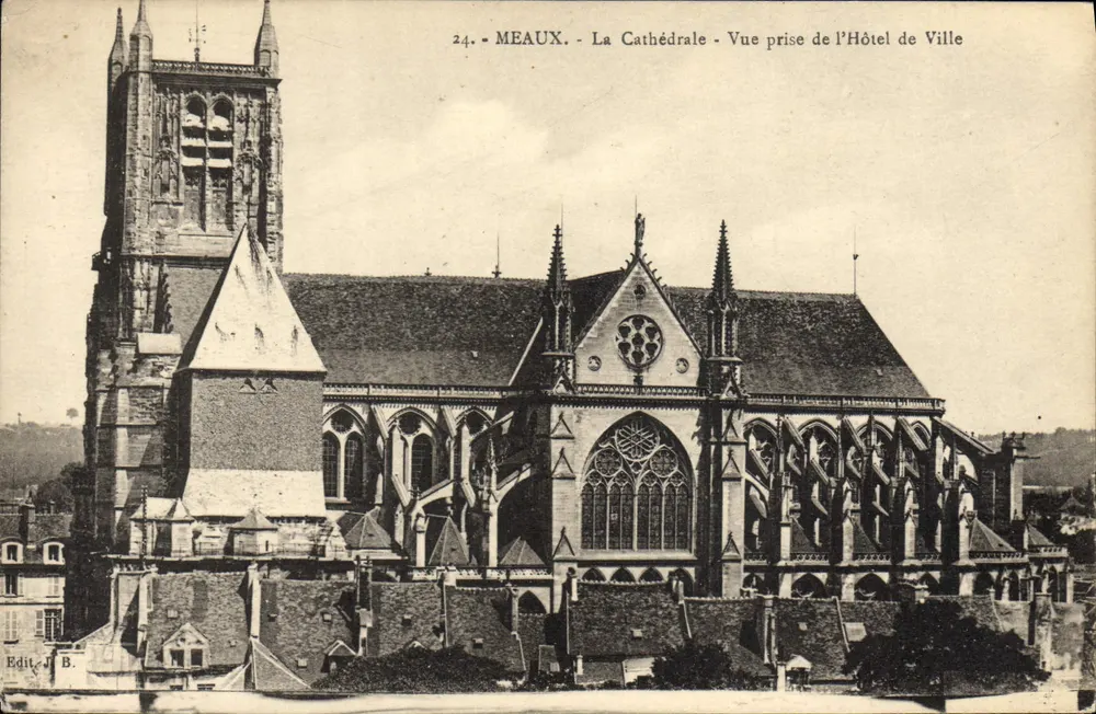Meaux - Die Kathedrale - Ansicht vom Rathaus aus - Vorderseite