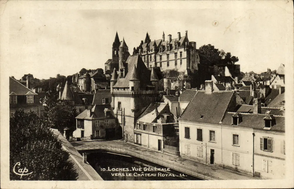 Loches — allgemeine Ansicht zum königlichen Schloss — Verlag Cap - Vorderseite