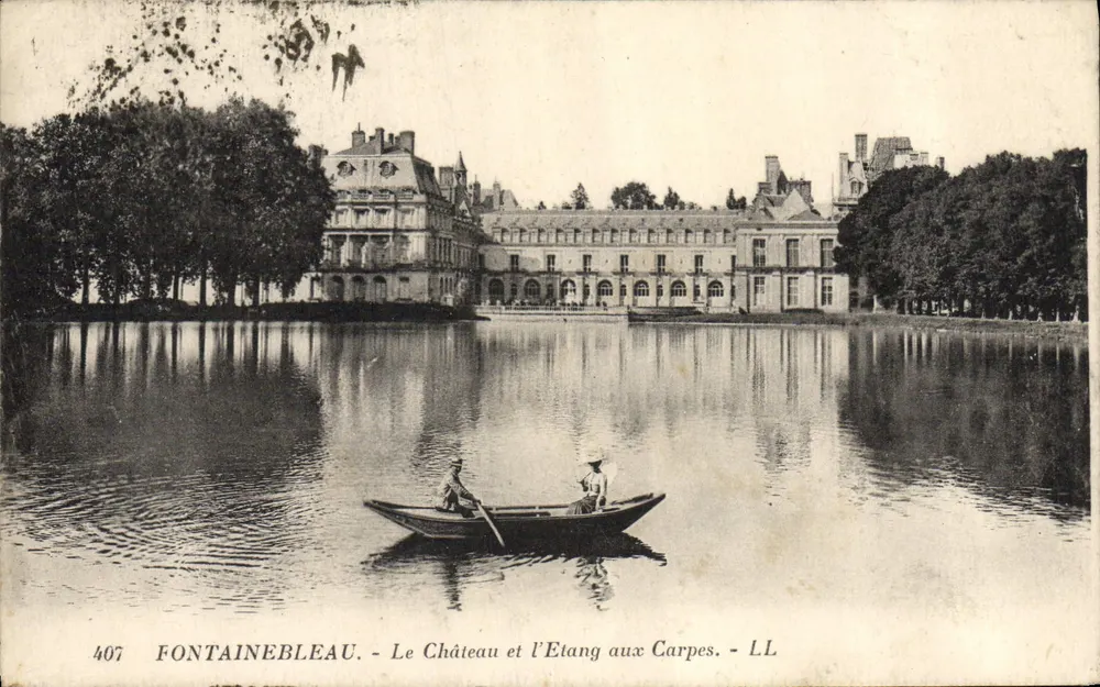 Fontainebleau - Das Schloss und der Karpfenteich - LL - Vorderseite