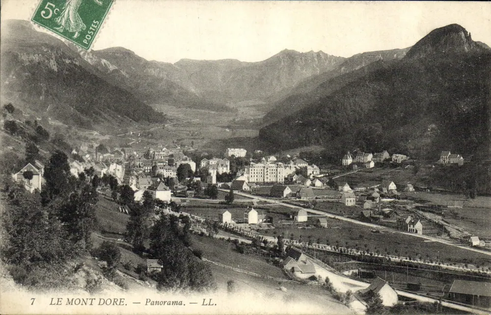 Mont Dore — Panorama — LL. - Frente
