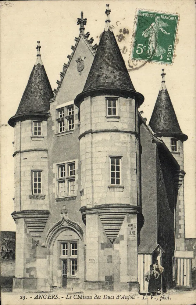 Angers - O Castelo dos Duques de Anjou — L. V., fot. — n°23 - Frente
