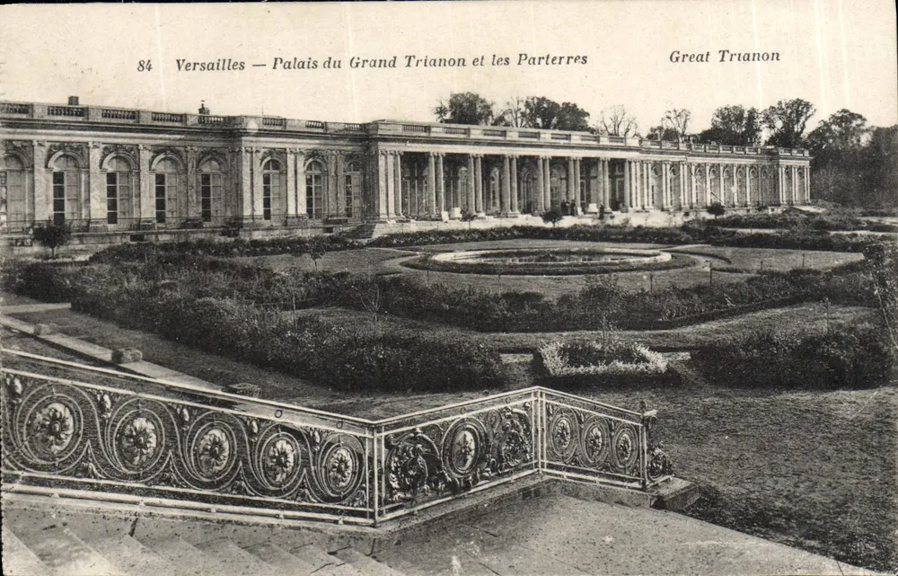 Versailles — Palais du Grand Trianon et les Parterres — éditeur impr. sur la carte n°84 - Recto
