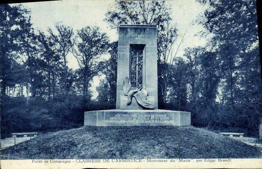 Forêt de Compiègne - Lichtung des Waffenstillstands - Denkmal des 'Morgens', von Edgar Brandt - Vorderseite