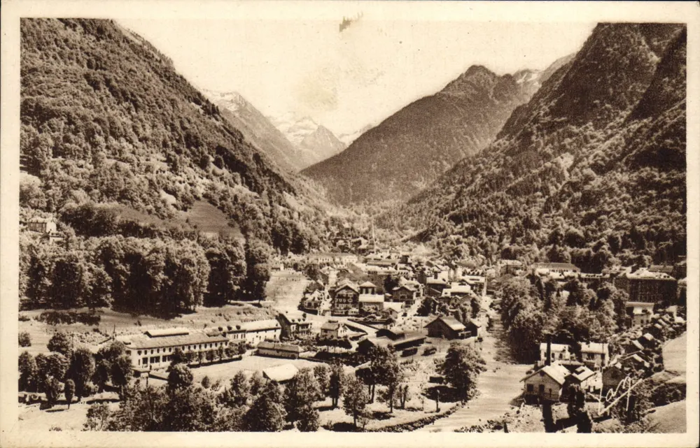 Cauterets — Vista geral tirada do Mamelon-Vert — Edição Foto Quinault, Louandes, n°104 - Frente