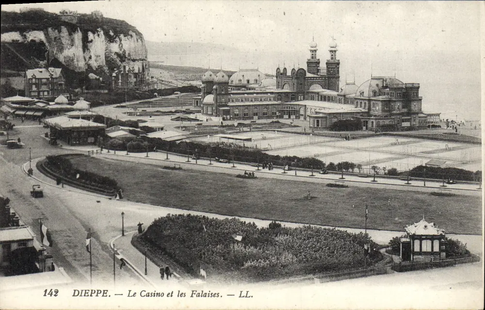 Dieppe — Le Casino et les Falaises — LL. — n° 142 - Recto