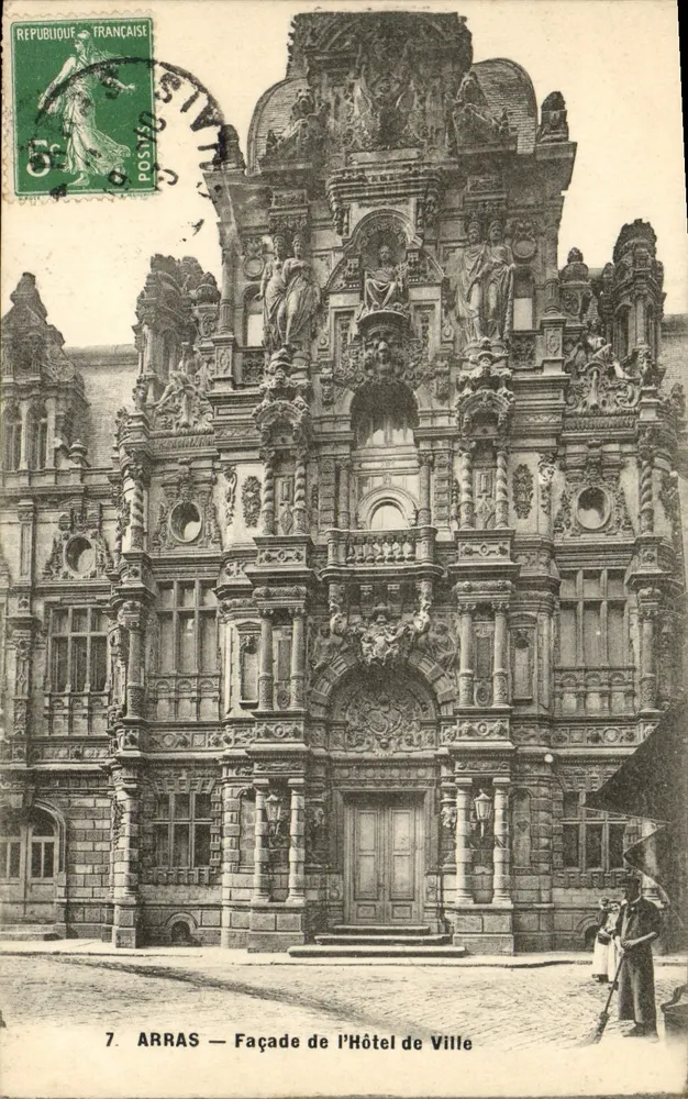 Arras — Fachada do Hotel de Ville — Editor não identificado, n°7 - Frente