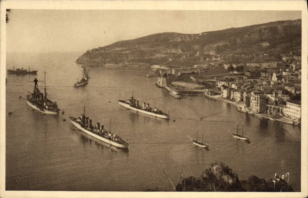 Villefranche-sur-Mer — Die Flotte im Hafen — Éditions d'Art Yvot, Paris - Vorderseite