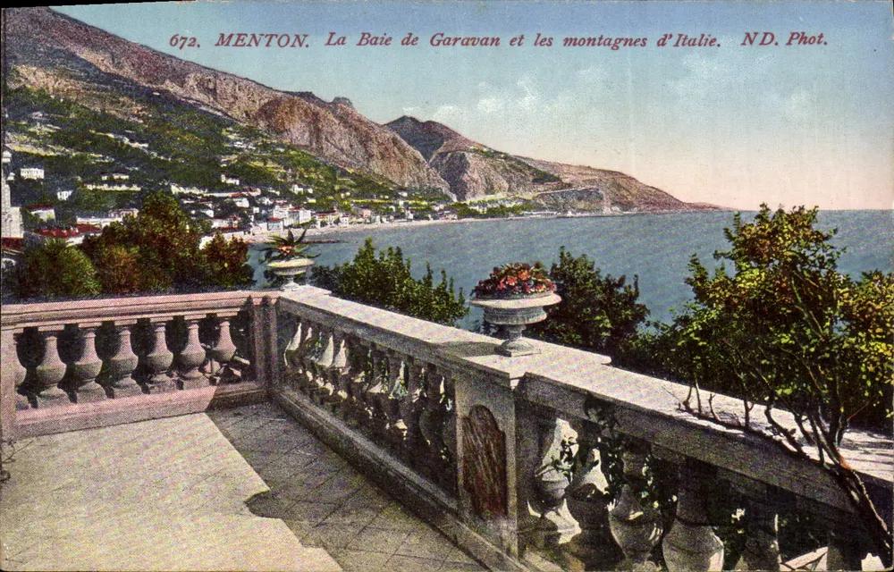 Menton. Die Bucht von Garavan und die italienischen Berge — ND. Foto. — Nr. 672 - Vorderseite