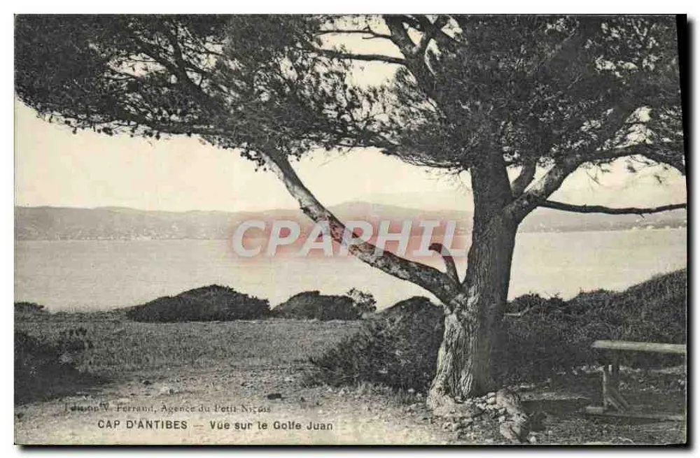 CAP D'ANTIBES — Vista sobre o Golfe Juan — Agência do Petit Nicolas - Frente