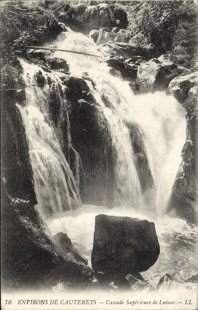 Arredores de Cauterets — Cascata Superior de Lutour — LL - Frente