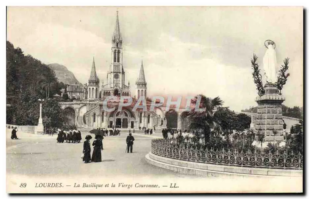 Lourdes — Die Basilika und die gekrönte Jungfrau — LL. - Vorderseite